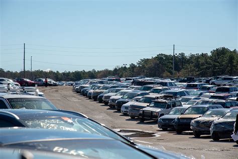IAA Auto Auction : Clean Cars, Accidental/ Damaged cars, .